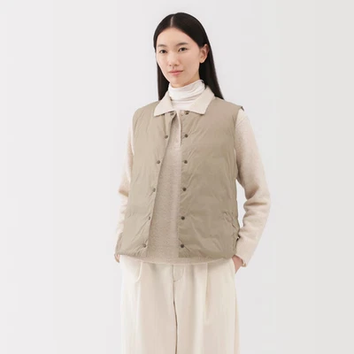 Chaleco MUJI Mujer Ligero Abajo Bolsillo Sin Cuello Beige Claro FedEx Foto 1 de 4