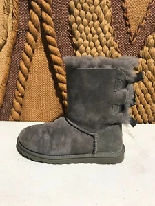 UGG Boots Womens 5 Bailey Bow II Shearling Gray Suede Sheepskin Ankle SN 1002954 - Picture 1 of 7