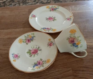 VINTAGE TRIO ART DECO 1930's ALFRED MEAKIN Porcelain Floral Cup, Saucer & Plate - Picture 1 of 22