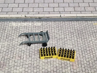 1/43 DIORAMA - COCA COLA - CARRELLO E CASSETTE - Immagine 1 di 4
