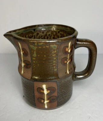 Jarra de crema boho geométrica de gres de cerámica artística con esmalte de bronce marrón Foto 1 de 4