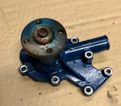 Kubota D722 Motor Wasserpumpe Bagger Minibagger Radlader Hoflader - Bild 1 von 2