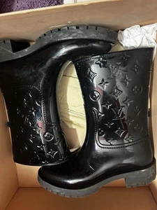 Louis Vuitton Black Monogram Rubber Rain Boots Size 38 - Picture 1 of 15
