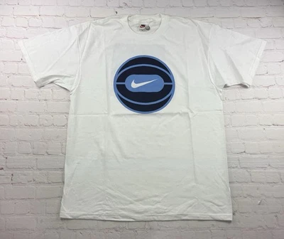 NEW/Old Stock RARE Vintage 90s Team Nike UNC Tar Heels Basketball Logo T-Shirt - Image 1 of 4