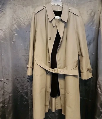 London Fog Maincoats Men's Size 44 Long Vintage Fur Lined Khaki Trench Coat - Image 1 of 4
