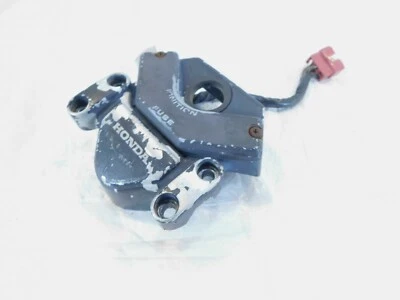 80-82 本田 CB750 CB750C CB900 CB900C 上顶车把夹和保险丝继电器盒 — 第 1/4 张图片