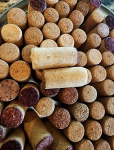 Used Red and White Wine Beer Bottle Corks Cork Mixed Lot of 90 Total - Picture 1 of 5