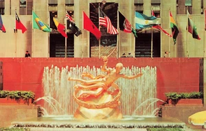 Rockefeller Center Postcard - Unposted / new york city - world flags - Picture 1 of 2