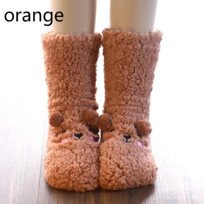 Lindas pantuflas de cama para damas calcetines coral terciopelo invierno niña cálidas mullidas polar oso Foto 1 de 4