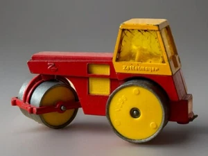 usado! Rodillo triciclo Siku V299 Zettelmeyer Europ S12 amarillo/rojo metal pesado - Imagen 1 de 9