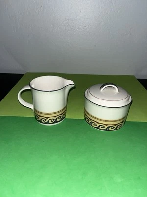Juego de crema y azucarero Mikasa Intaglio San Remo CAC 92 COMO NUEVO Foto 1 de 4