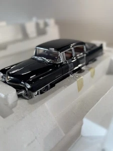 1955 Cadillac Fleetwood 1/24 Franklin Mint Limited Edition Black B11C402 ! NEW! - Picture 1 of 20