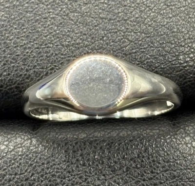 Anillo de plata de ley con sello de 8 mm talla 10 nuevo estado Foto 1 de 4