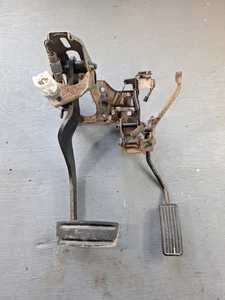 Pedal freno gasolina automático usado para 92-95 Honda Civic 94-01 Acura Integra - Imagen 1 de 7