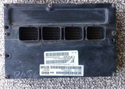 Chrysler Town And Country 2006 control del motor ECU P05094650AD G0856 DG1 Foto 1 de 4