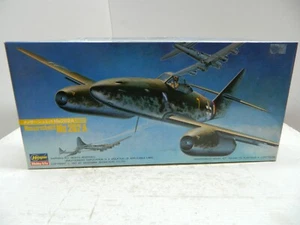 Hasegawa 1:72 Messerschmitt Me 262A Luftwaffe Fighter/Bomber Box 851 - Picture 1 of 7