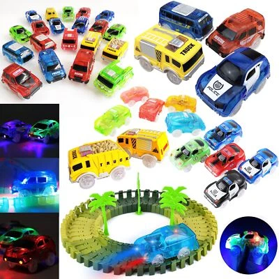 Magic Tracks Glow in the Dark 5 leuchtende LED Rennwagen Rennstrecken Spielzeug - Bild 1 von 4