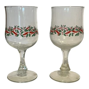 Vintage Set 2 Arbys Holly Berry Ribbon Christmas Goblet Glass Faceted Pedestal - Picture 1 of 3