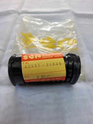 Оригинальная передняя подножка Suzuki GT185 GT380 GT550 GT750 RE5 GS400 43551-31000 новая из старых запасов - Изображение 1 из 4