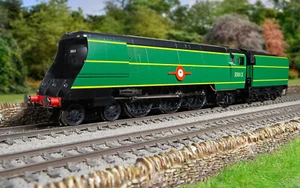 Hornby R3860 BR Merchant Navy Class 4-6-2 United States Lines Steam Loco OO - Picture 1 of 8