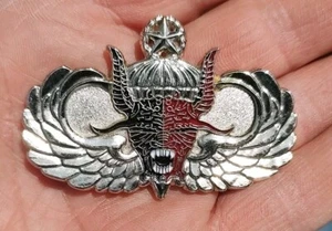 Auténtica 82º Corazón Negro 1-504 PIR Paracaídas Infantería Desafío Moneda Medalla - Imagen 1 de 4