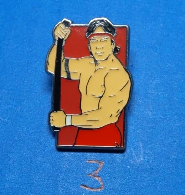WWE RICKY "EL DRAGÓN" BARCO DE VAPOR ESMALTE SOMBRERO PIN SOLAPA BROCHE Foto 1 de 2