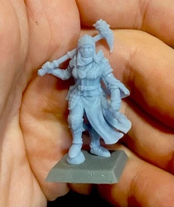 Wargaming Female Warrior Priest 32mm Resin Model Fantasy Mix Lot - Picture 1 of 2