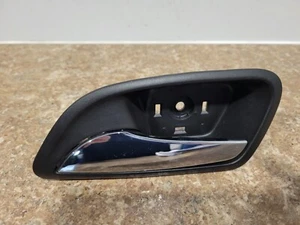 2014 CHEVROLET CRUZE LT LEFT DIRVER SIDE INTERIOR DOOR HANDLE. FITS FRONT/ REAR - Picture 1 of 2