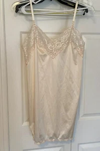 Vintage Antron 111 Nylon Rosa Full Slip Spitzenbesatz Größe Medium Hergestellt in den USA - Bild 1 von 6