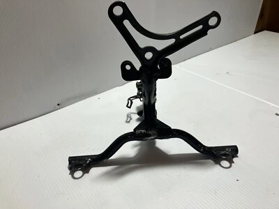 Soporte de sujeción delantero Suzuki GSXR 750 1997 (OEM) Foto 1 de 4
