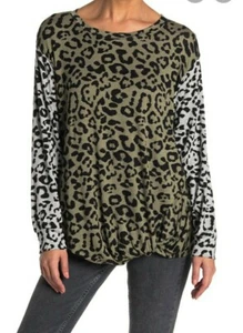 NWOT Vintage Havana Womens Olive Green  Leopard knit blouse top sweater medium - Picture 1 of 6