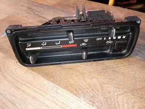 1999- 04 Chevy Tracker A/C Heater / Climate Control Panel - Picture 1 of 5