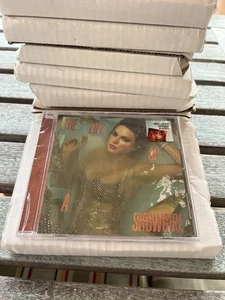 Taylor Swift - The Life of a Showgirl CD + Hand Signed Photo 1 IN HAND Free Ship - Imagen 1 de 3