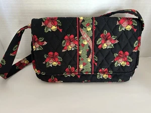 Vera Bradley Jilly Tasche Retired "Hens and Holly" Muster gebraucht - Bild 1 von 4