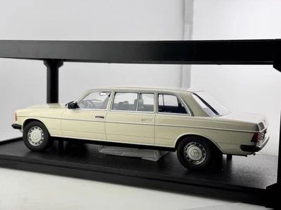 CULT 1:18 Mercedes-Benz Extended Wheelbase White (Resin Model) - Image 1 of 4