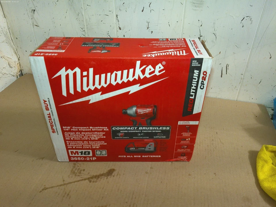 Milwaukee 3650-21P M18 18V 1/4" Compact Hex Impact Driver Kit (T4-B8) - Image 1 of 1