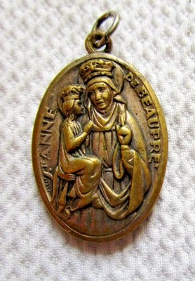 АНТИКВАРНАЯ КАТОЛИЧЕСКАЯ МЕДАЛЬ LG ST ANN ANNE OF BEAUPRE ST CHRISTOPHER PATRON TRAVELLER - Изображение 1 из 2
