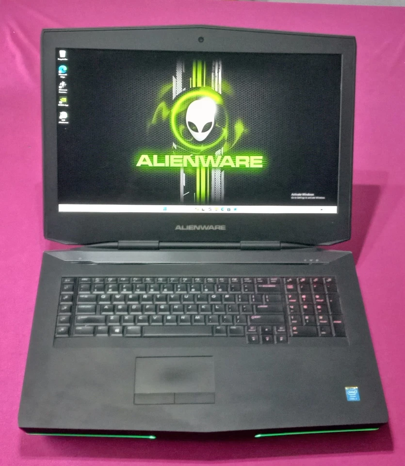Laptop Dell Alienware 18 I7-4930mx 3.0-3.9Ghz 24GB 512GB SSD NVIDIA P4200 AX200 Foto 1 de 4