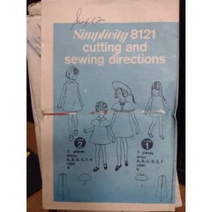 Vestidos vintage con patrón de simplicidad 8121 para niñas/niños (1968) - Imagen 1 de 6