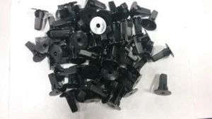 W&E 3063 TOYOTA SPLASH SHIELD CLIP 100 PCS PER PACK - Bild 1 von 1