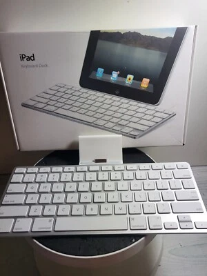 Apple iPad Tastiera Dock Modello A1359 Boxato senza cavi solo dock - Immagine 1 di 4