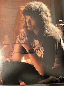 Joseph Quinn / Stranger Things Eddie 80er Horror signed Autogramm 8x10 Foto - Bild 1 von 2