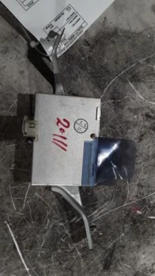 96 97 TOYOTA RAV4 CRUISE CONTROL MODULE 88240-42010 - Image 1 of 4