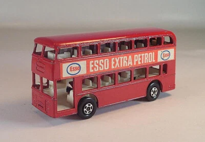 Matchbox Superfast Nr. 74 Daimler Bus rot ESSO rote Achshalter #448 - Bild 1 von 3