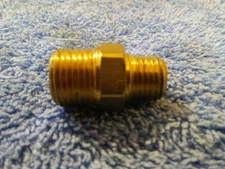 Hex Reducing Nipple Brass 3/8" x 1/4" MPT