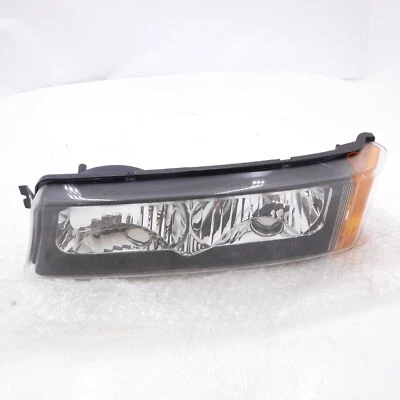 Luz de señal de estacionamiento delantera izquierda Eagle Eyes para Avalanche 2002-2006 Foto 1 de 4