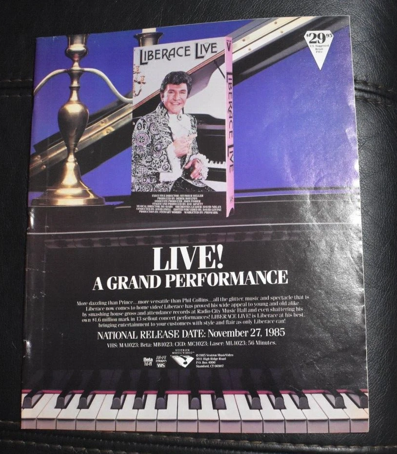 Liberace Original Página Completa Video Anuncio 1985 Música Comercio Revista VHS Piano Foto 1 de 1