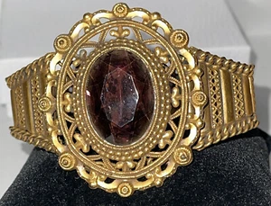 Pulsera de vidrio amatista firmada por Ricarde de Hollywood del renacimiento victoriano rara - Imagen 1 de 9