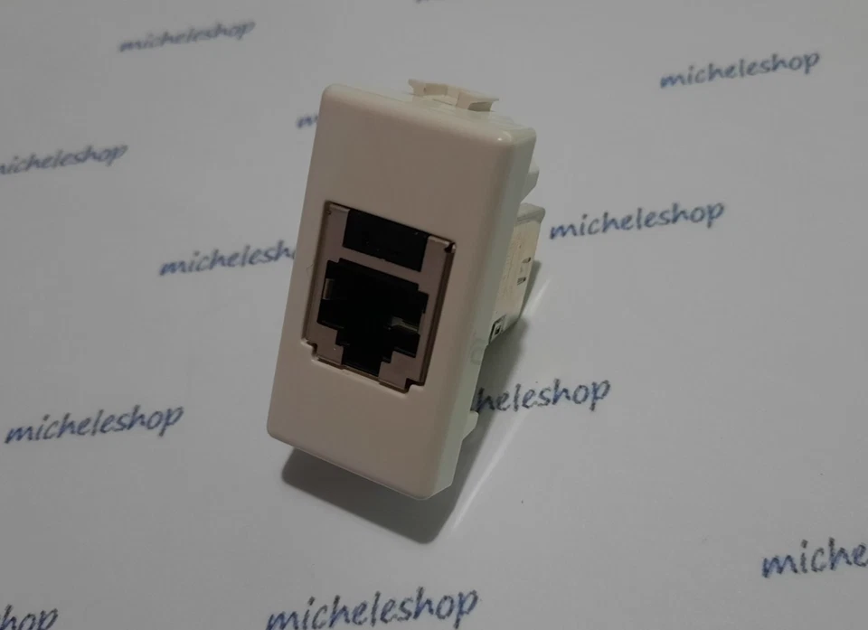 presa di rete dati schermata 10Gbit rj45 cat6A compatibile bticino matix bianco - Immagine 1 di 4
