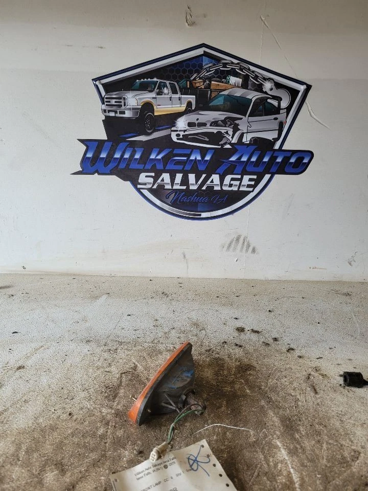 Passenger Corner/Park Light Park Lamp-turn Signal Fits 95-97 FIREFLY 1018169 - Image 1 of 2